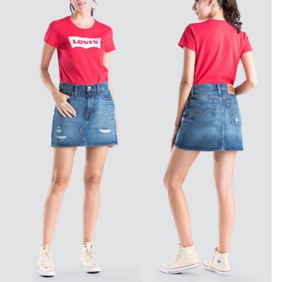 Levi's Denim Mini Skirt Women's Size 30 Blue - Picture 1 of 6